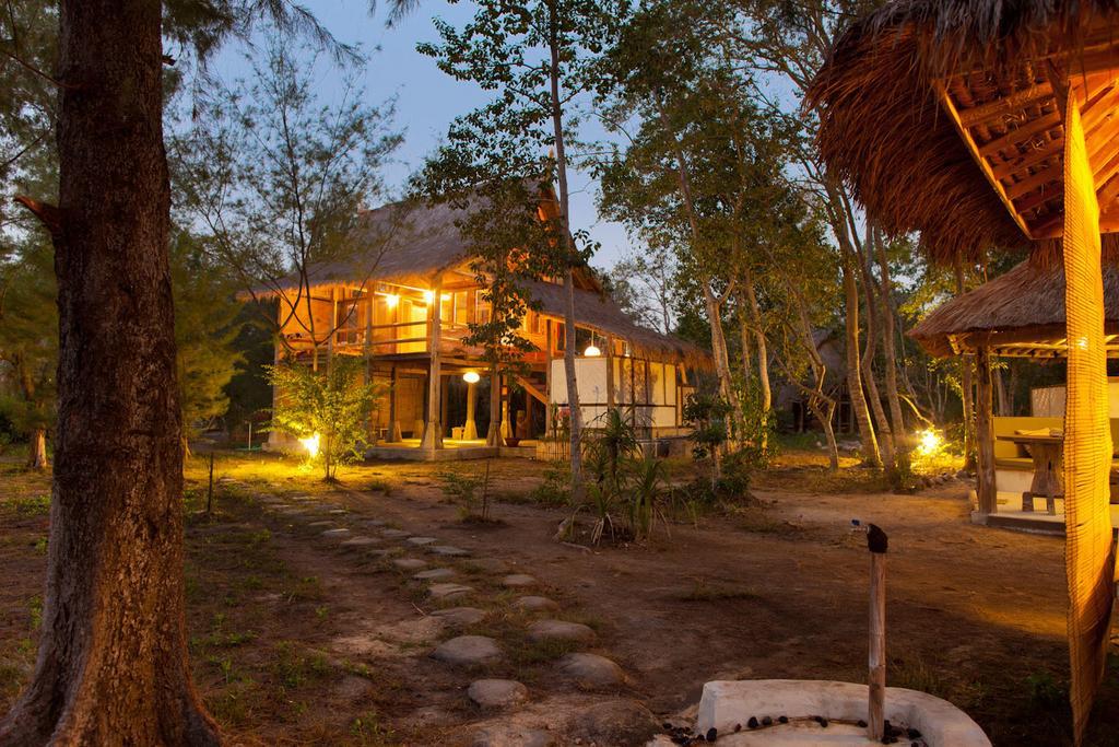 Maomeno Yoga Holiday park Gili Meno